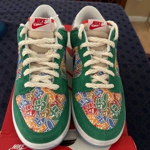 Size 10 - Nike Dunk Low Foam Finger 2022